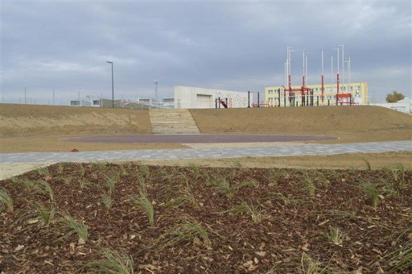 Park U Červených domků má novou dominantu