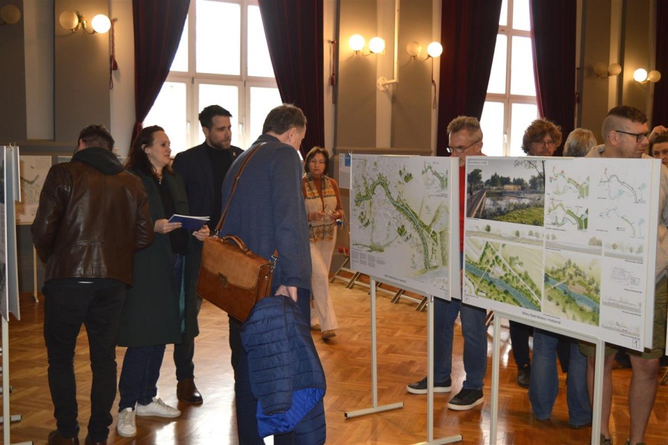 Vernisáž představila soutěžní návrhy projektu Břehy Staré Moravy