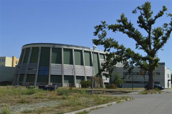 Sportovní hala na Lipové aleji bude mít novou palubovku