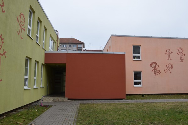 Při opravách mateřských škol se na děti nezapomíná