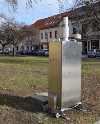 Zařízení měří kvalitu ovzduší ve městě