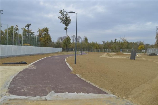 Park U Červených domků má novou dominantu