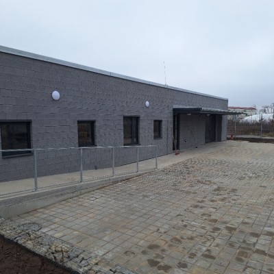 Stavební práce v útulku pro psy jsou u konce