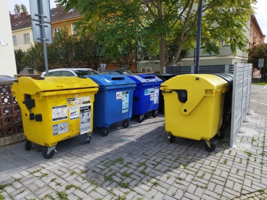 umístění na ulici Wilsonova/Nádražní řádek