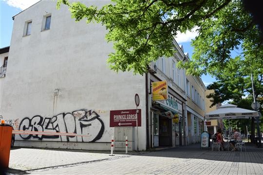 Anketa k výběru malby na stěnu na Národní třídě je ukončena. Bude se hledat jiné řešení