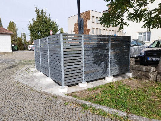 umístění na ulici Wilsonova/Nádražní řádek